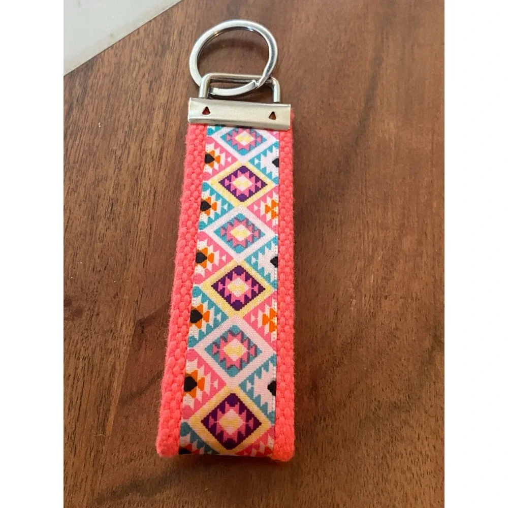 Fabric Keychain Keyring Wrist Strap Bright Pink and Western Style Silver Tone‎